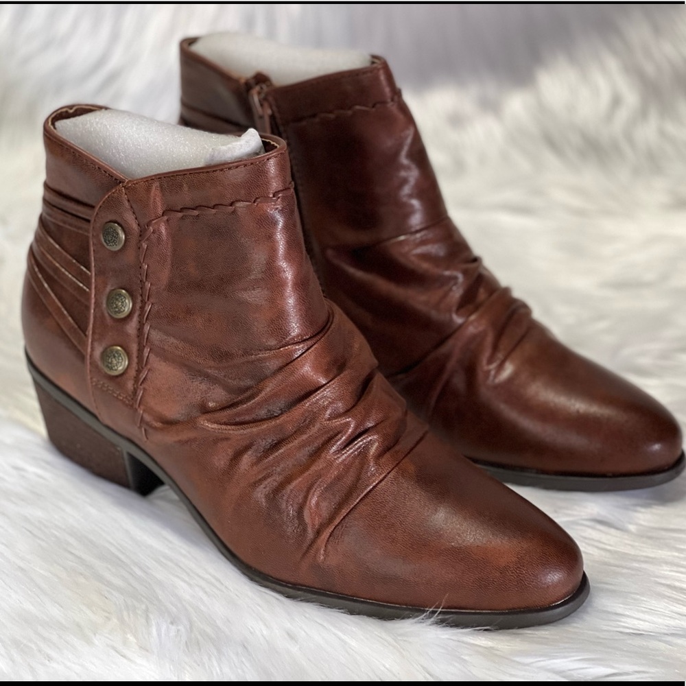 New Women's Bare Traps, Bethany Ankle Boot - Picture 4 of 6